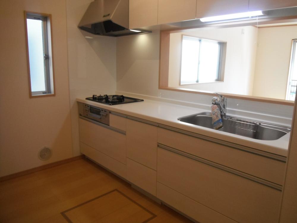 Same specifications photo (kitchen). <Is a complete image> System kitchen with built-in water purifier