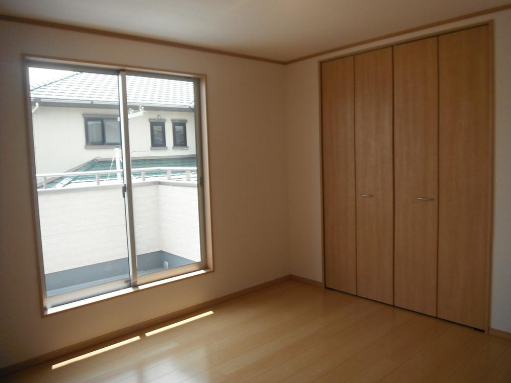 Non-living room. Second floor Western-style storage <completion is an image>