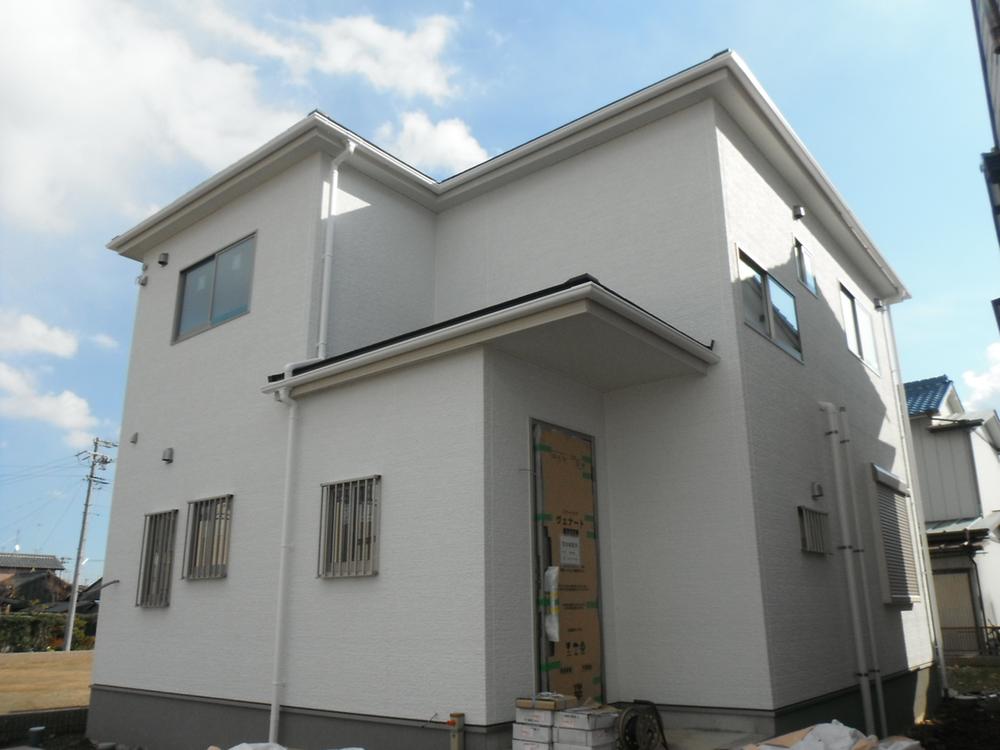 Local photos, including front road. Local (December 20, 2013) Shooting