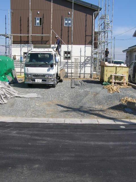 Local photos, including front road. Local (10 May 2013) Shooting