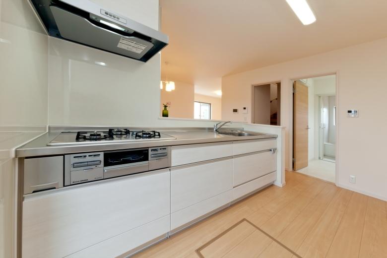 Kitchen. You can talk of family cherish the popular face-to-face kitchen. 