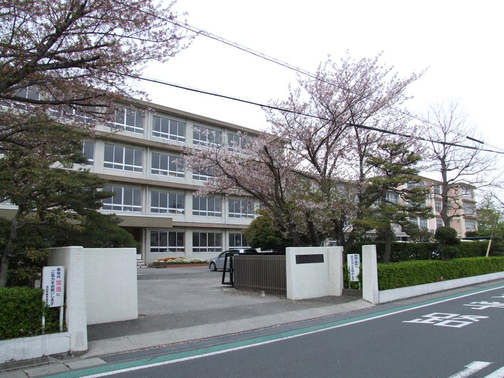 Primary school. 1137m to the Hamamatsu Municipal Yoshikawa Elementary School