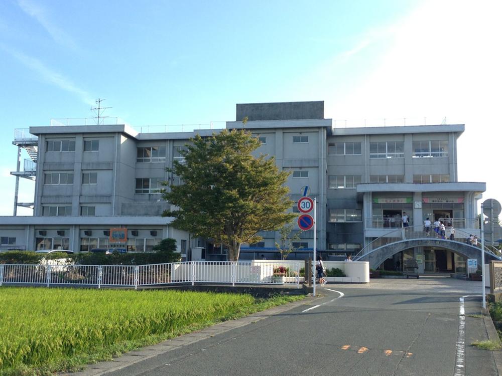 Junior high school. 946m to the Hamamatsu Municipal Toyo Junior High School