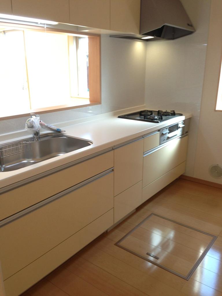 Kitchen. Wide kitchen space full of cleanliness. Premonition likely raises the skill of cooking! 