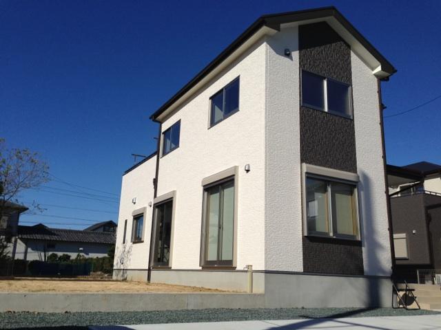 Local appearance photo. Large site more than 78 square meters