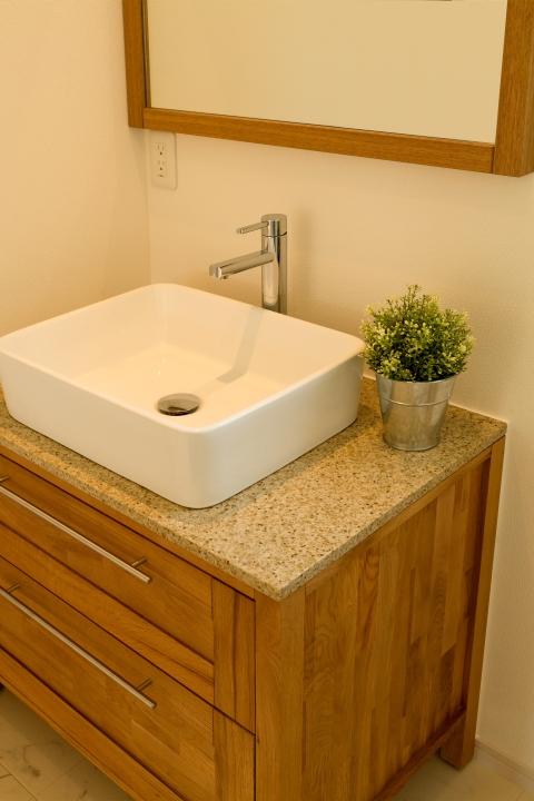 Wash basin, toilet. Stylish basin and mirror will attract a lot of looks conspicuously