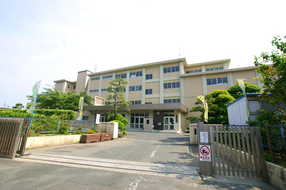 Primary school. 351m to the Hamamatsu Municipal Iida Elementary School