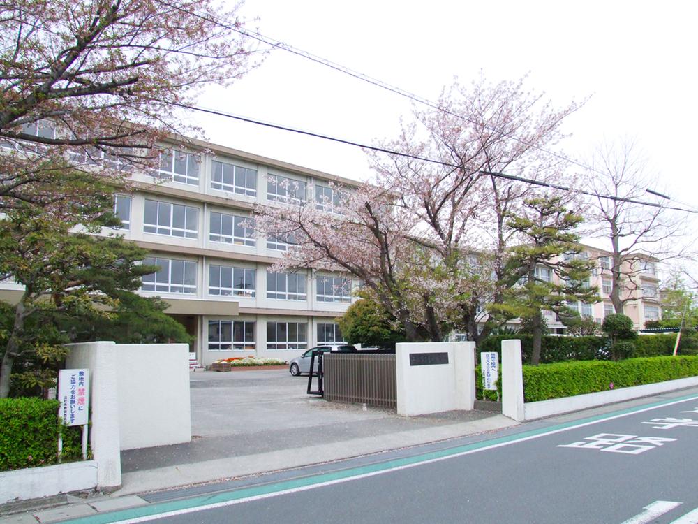Primary school. 860m to the Hamamatsu Municipal Yoshikawa Elementary School