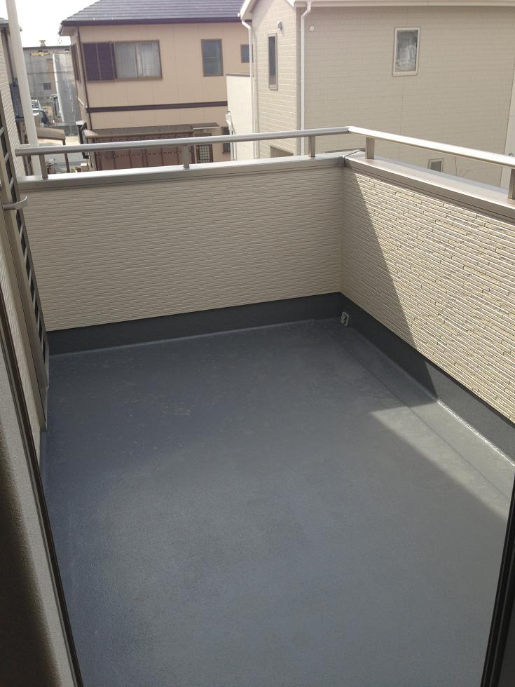 Balcony. Balcony with depth in the south