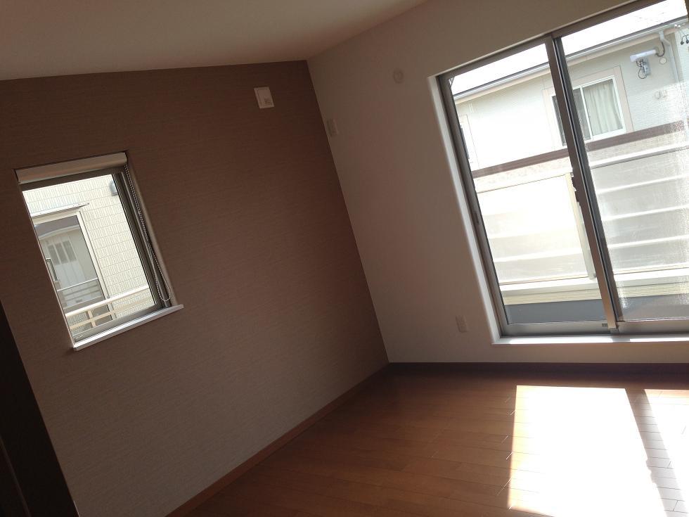 Non-living room. Housed plenty of master room