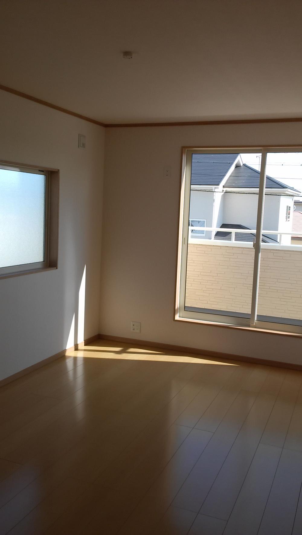 Non-living room. Local (September 2013) Shooting