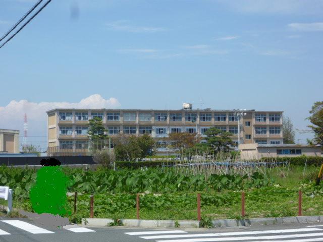 Primary school. Kawawa to elementary school (elementary school) 442m