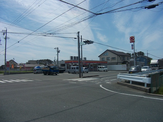 Convenience store. 660m to Circle K singled out store (convenience store)