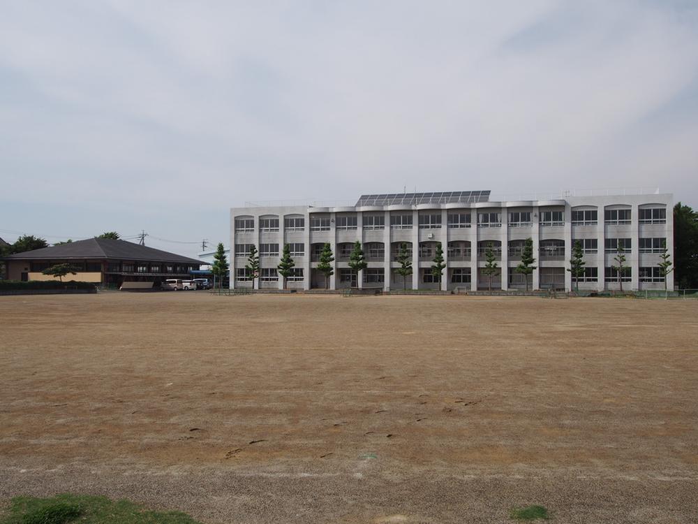 Junior high school. Toyo 1700m until junior high school