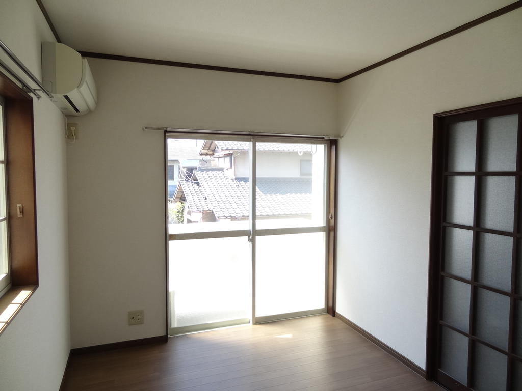 Living and room. Western-style room 6 tatami