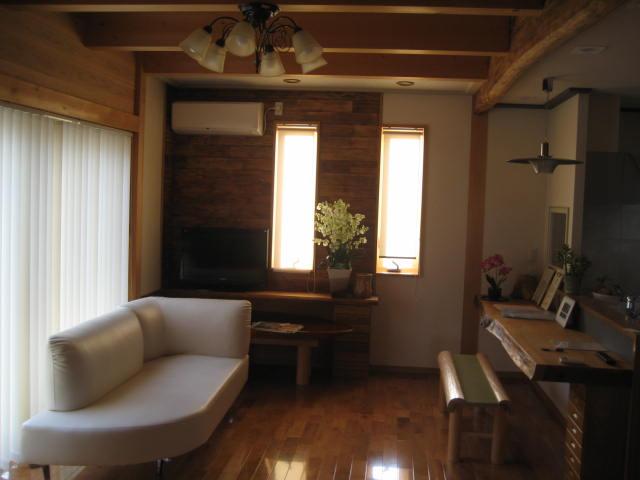 Living. It is fashionable space feel of individuality also on the ceiling. 