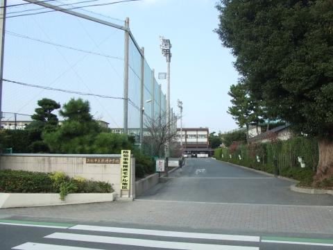 Junior high school. 1789m to the Hamamatsu Municipal Niitsu junior high school