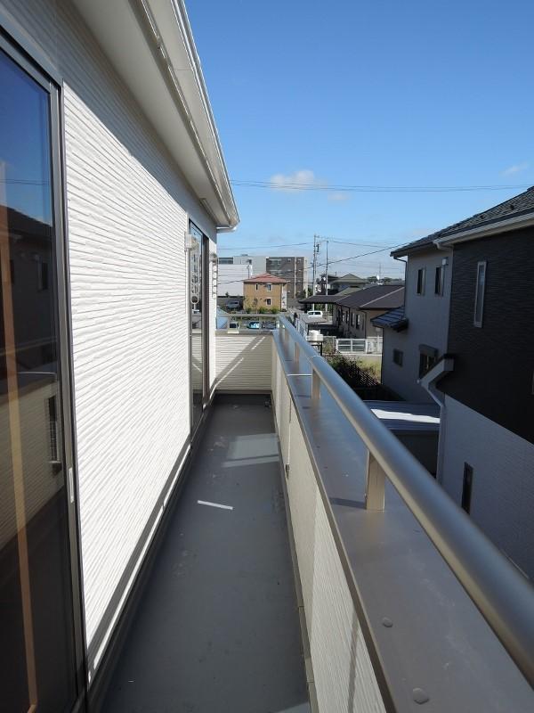 Balcony. Wide balcony of frontage! Good per Ayumu. By all means do your tour by all means ~ There! 