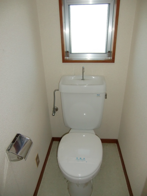 Toilet. Brightness UP with a window ☆