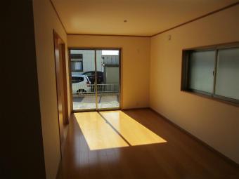 Living. Local appearance photo