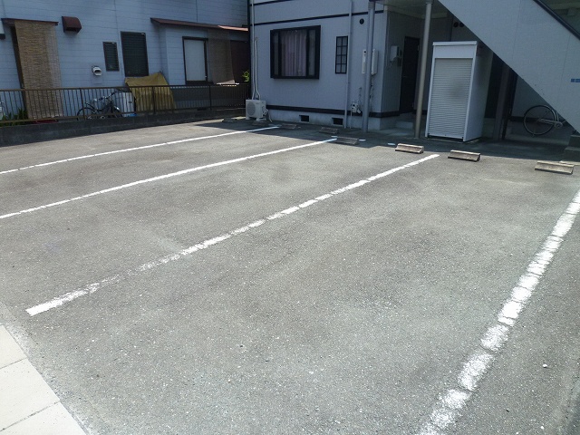 Parking lot