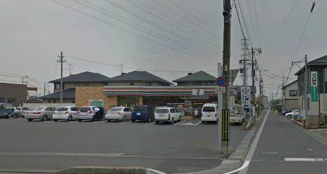 Convenience store. 185m to Seven-Eleven (convenience store)