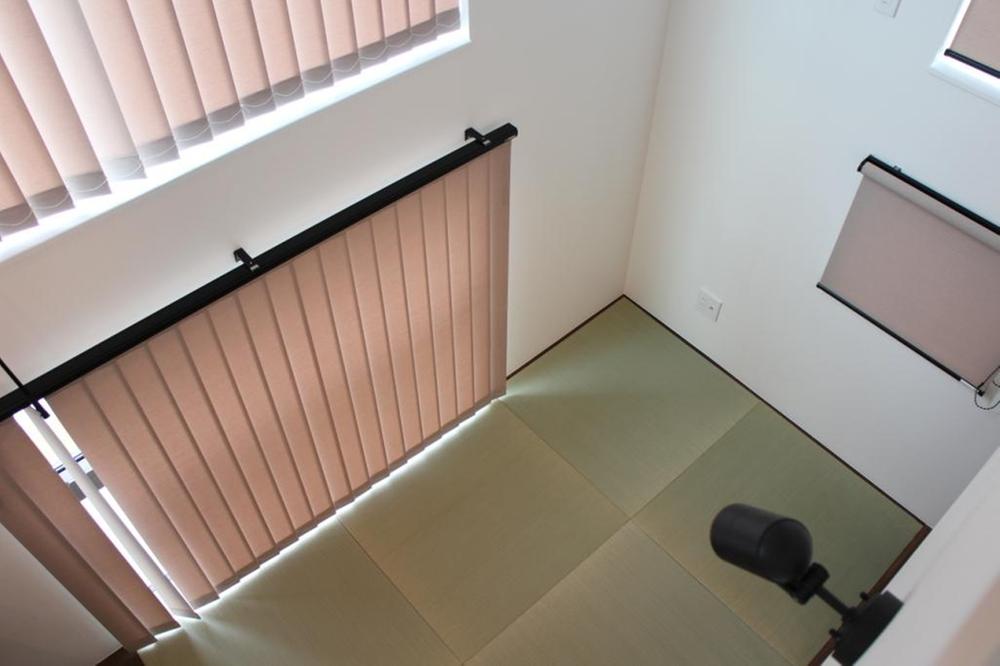 Tatami corner from the bedroom overlooks. 
