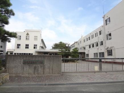 Junior high school. 883m to the Hamamatsu Municipal Jiangxi Junior High School