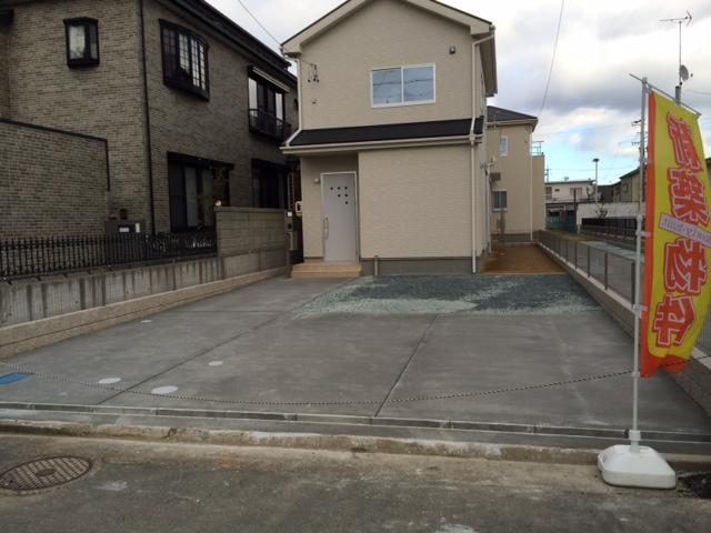 Local appearance photo. Local (12 May 2013) Shooting