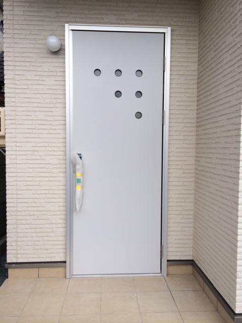 Entrance. Local (12 May 2013) Shooting