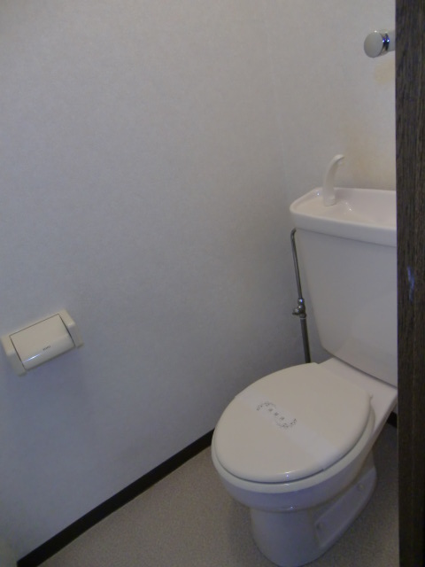 Toilet.  ※ The same type of photo