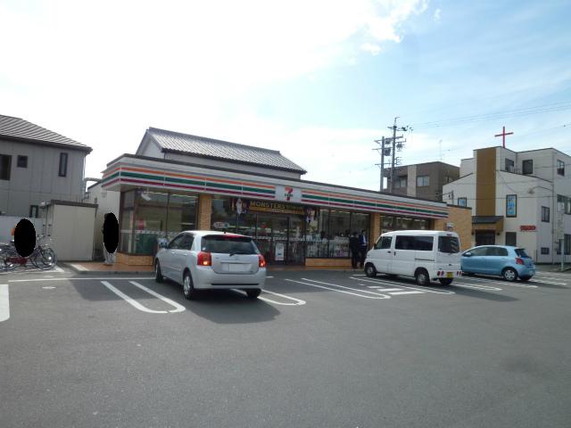 Convenience store. Seven-Eleven Hamamatsu Wajiyama 2-chome up (convenience store) 757m
