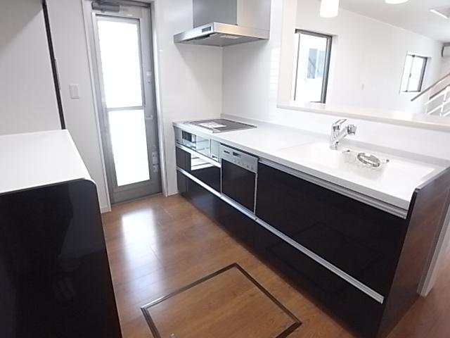 Kitchen. Indoor (July 2013) Shooting