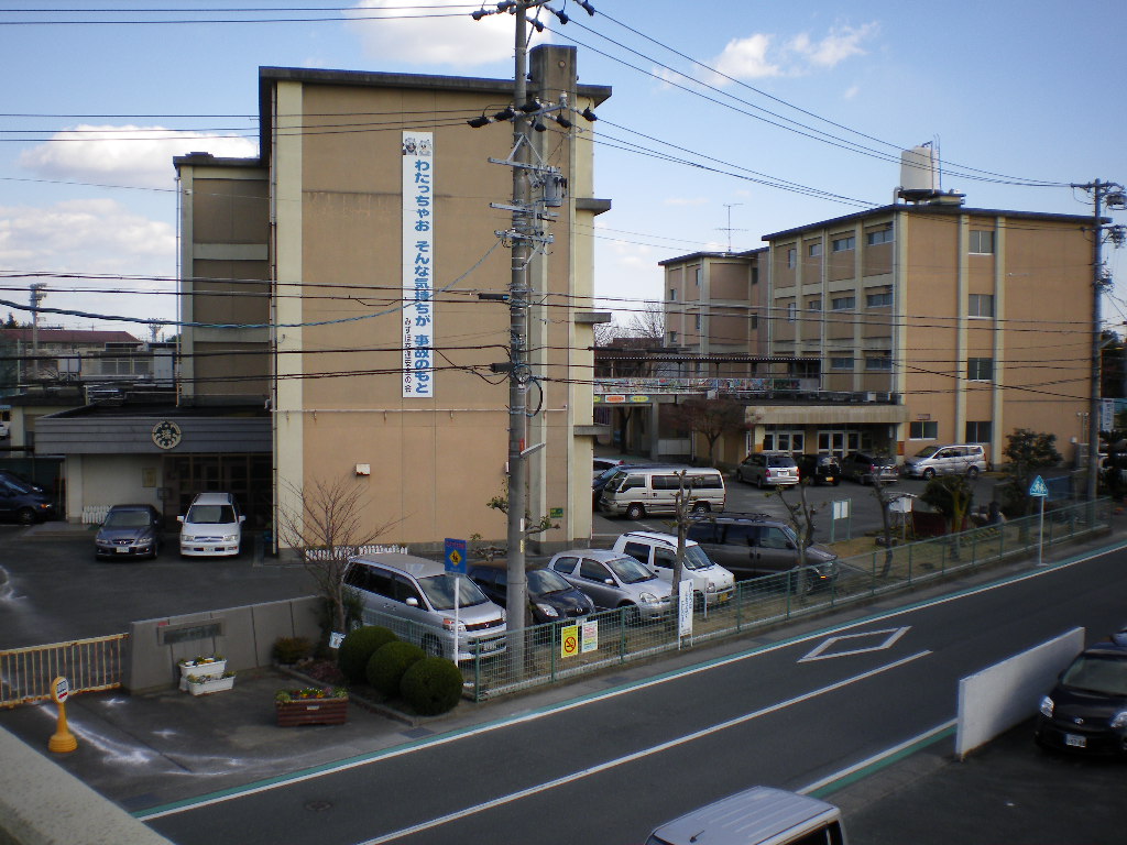 Primary school. 727m to the Hamamatsu Municipal Mizuho elementary school (elementary school)