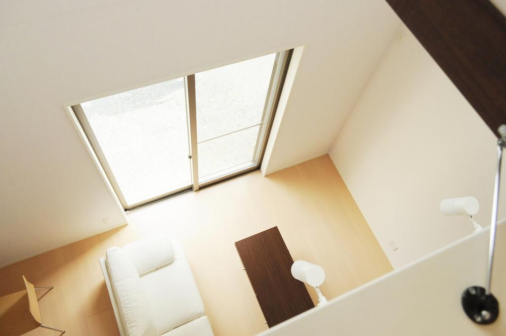 Living. Living as seen from the second floor Western-style (May 2013 shooting)