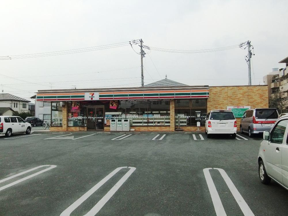 Convenience store. 550m to Seven-Eleven Hamamatsu Mukojuku shop