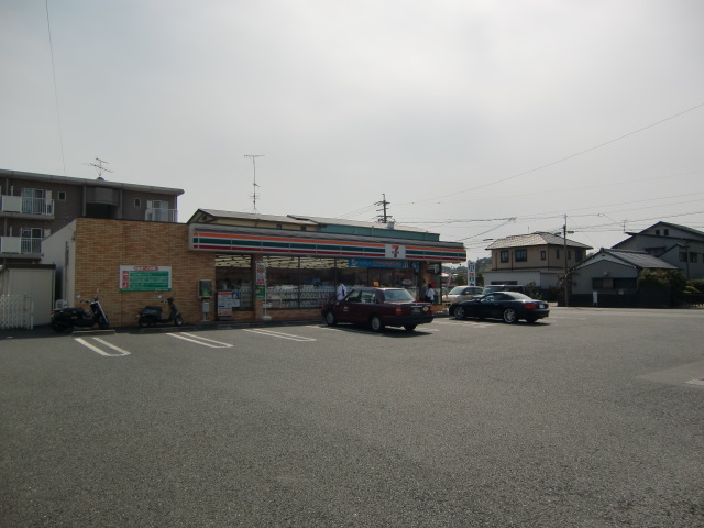 Convenience store. Seven-Eleven Hamamatsu draft horse store up (convenience store) 36m