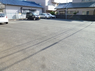 Parking lot