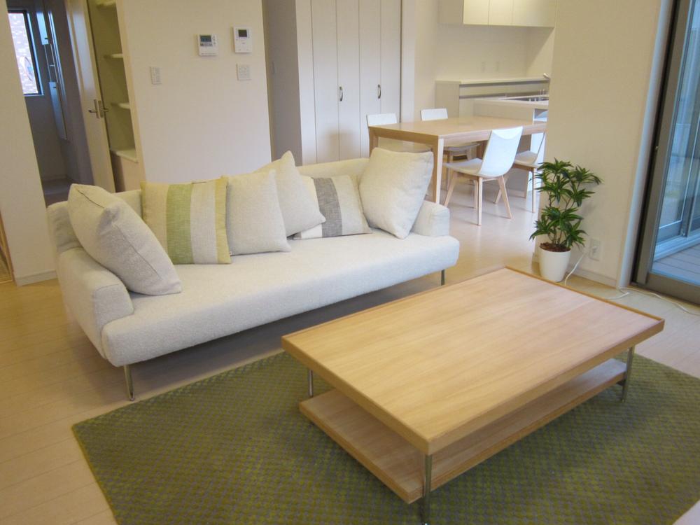 Living. Indoor shooting No.65 You can preview