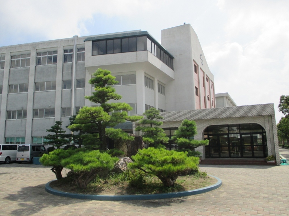 Junior high school. 1000m to the Hamamatsu Municipal Sanarudai junior high school (junior high school)