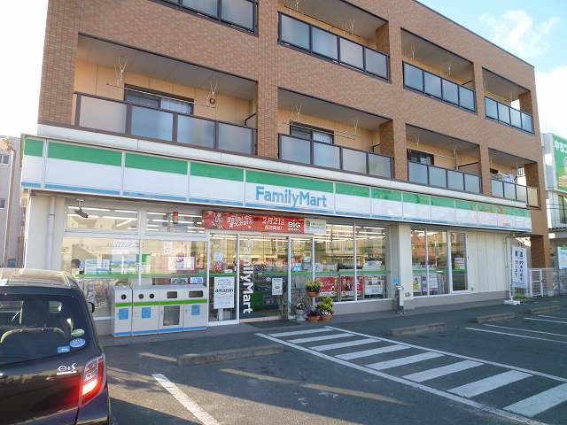 Convenience store. FamilyMart 255m to Hamamatsu Izumimachi store (convenience store)