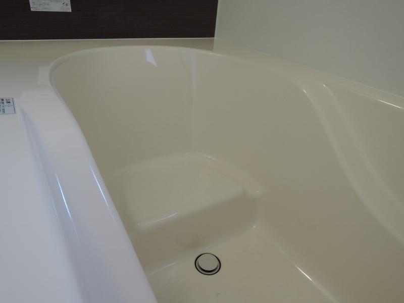 Bathroom. It is a bathtub with a stool (^^) hot water ~ Tsu or bath time