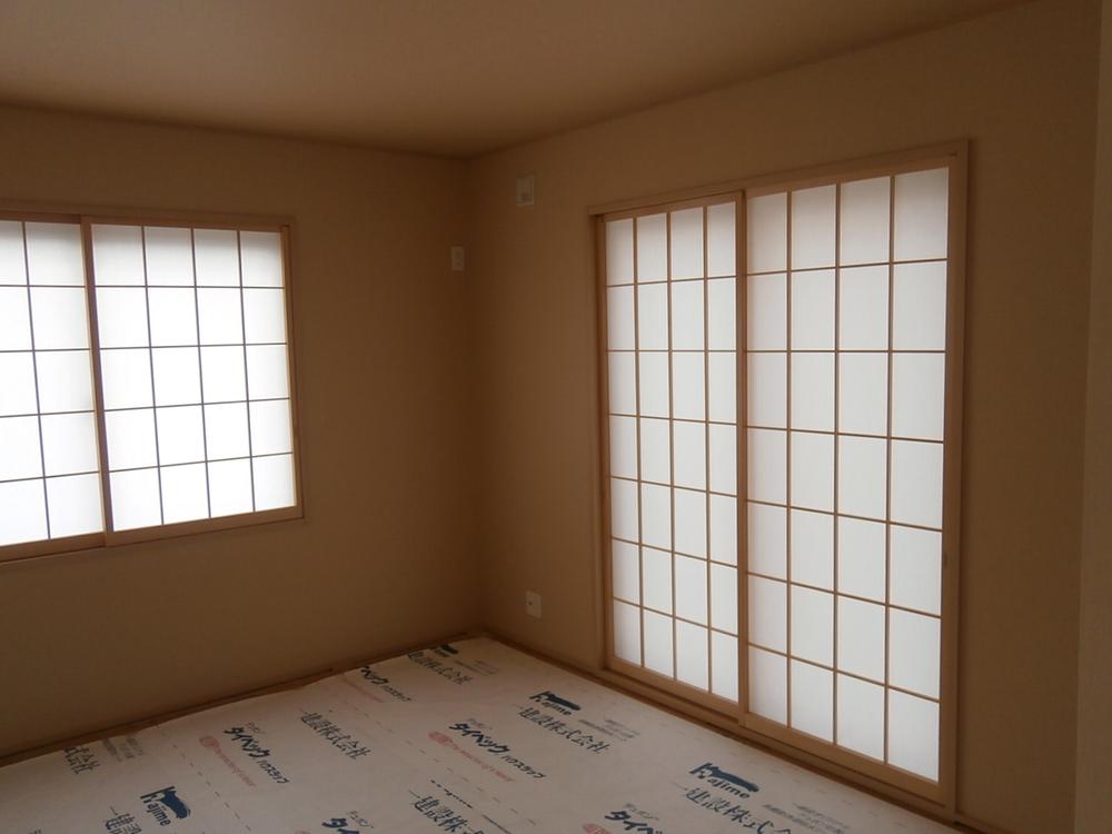 Non-living room. Living next to the Japanese-style room 6 quires (local September 1, 2013 shooting)