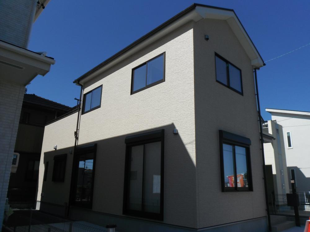 Local appearance photo. (Local 2013 October 27, shooting)