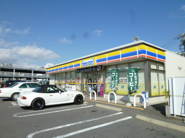 Convenience store. Ministop Co., Ltd. Draft horse store up (convenience store) 270m