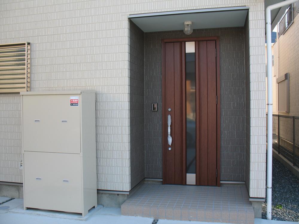 Entrance. Local (10 May 2013) Shooting