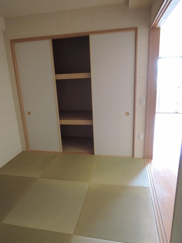Non-living room. Ryukyu tatami Japanese-style. Ideal for a children's playground!