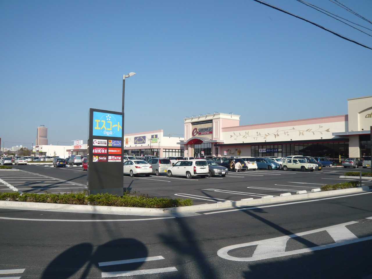 Shopping centre. 697m to escort Minamiasada (shopping center)
