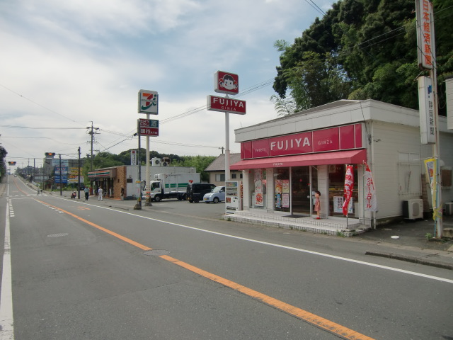 Convenience store. Seven-Eleven Hamamatsu Wago-machi store (convenience store) to 563m