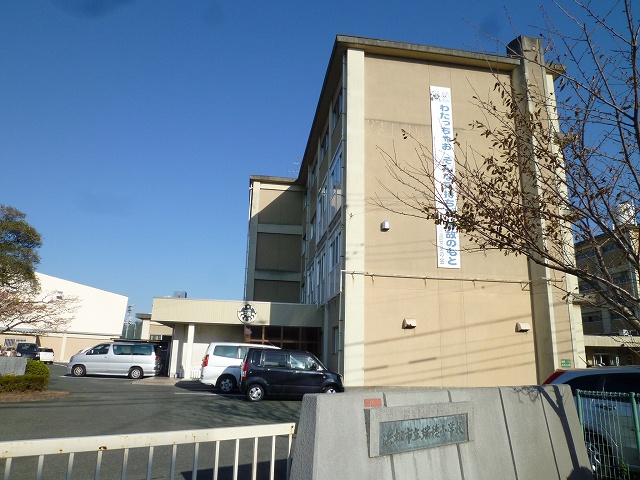 Primary school. 70m to the Hamamatsu Municipal Mizuho elementary school (elementary school)